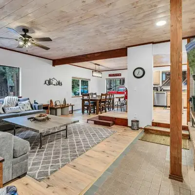 Wooded Getaway Steam Shower plus Hot Tub