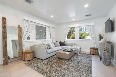 Gallery image of Dusk & Day Spa A Luxe Home & Spa near The River in Reno