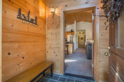 Gallery image of Outdoor Fun Pets OK Minutes from Ski Areas in Truckee
