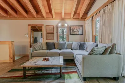 Gallery image of Alpine Air Retreat in Truckee
