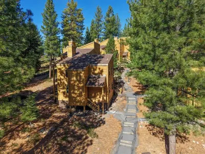 Gallery image of Alpine Air Retreat in Truckee