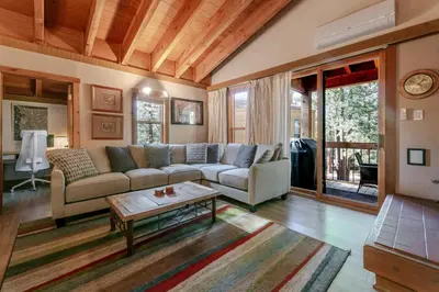 Gallery image of Alpine Air Retreat in Truckee