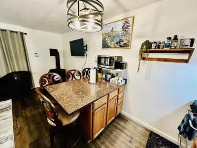 Gallery image of Sierra Pines Condo - Inside Yosemite - Sleeps 4 in Yosemite West