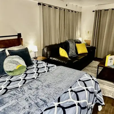 Sierra Pines Condo - Inside Yosemite - Sleeps 4