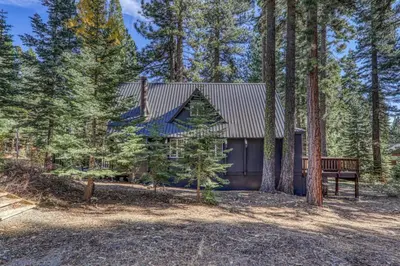 Gallery image of Charming 3 Bd 2Ba A-Frame with Hot Tub in Carnelian Bay
