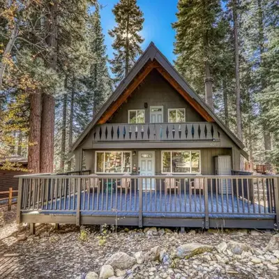 Charming 3 Bd 2Ba A-Frame with Hot Tub