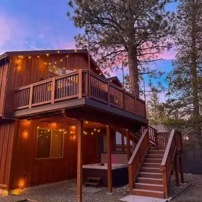 Evergreen Getaway Pet Friendly in SLT w Hot Tub