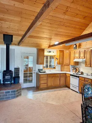 Gallery image of Kennedy Bluebird: offgrid cabin near SF Kern River in Sykes