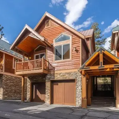 Mammoth Gateway Village #3