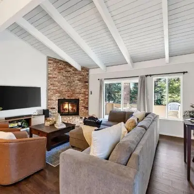 Pinecone Peak by AvantStay Incline Village Condo Fireplace Balconies Pool Access