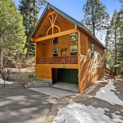 Mountain Paradise- Family Cabin w Pool Table