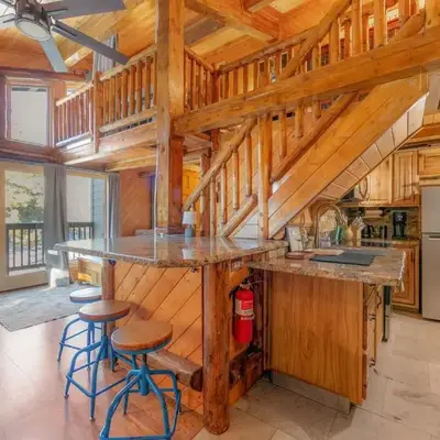 Tramway Loft Cozy Stay for 4