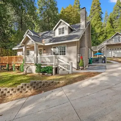 Luxury Cabin in Budget-Hot Tub -Apple Hills-Tahoe