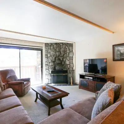 Summit 55 Apartment