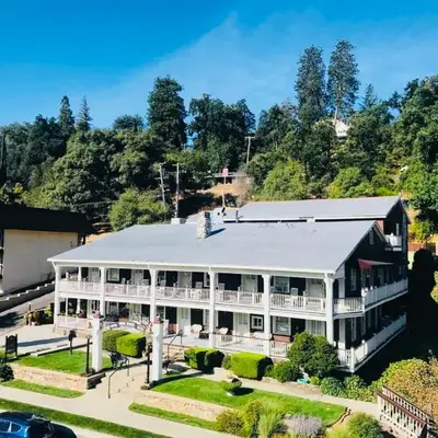 Gunn House Hotel
