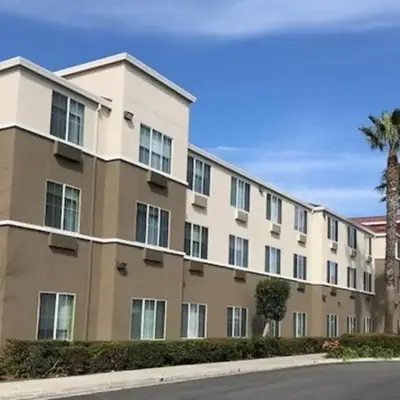 Holiday Inn Express & Suites Tracy by IHG