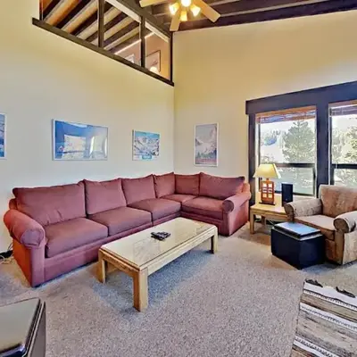 Beautiful 4 Bed Condo with Top Of The Hill Views!