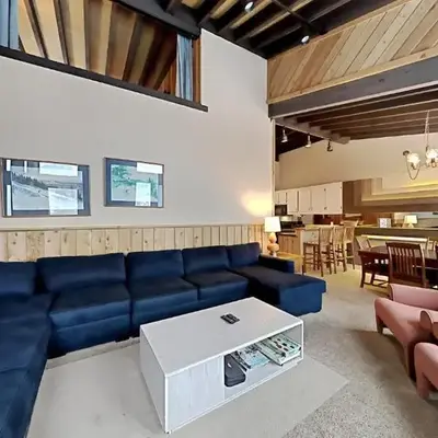 Cozy 4-Bedroom Home with Pool and Mountain View!