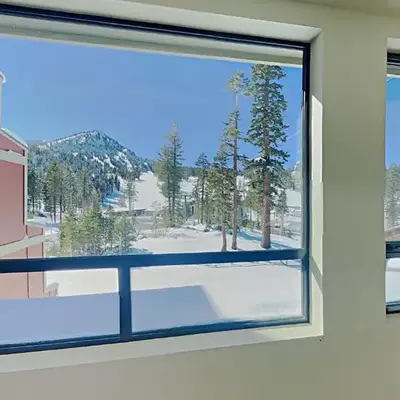 Comfortable 2 Bed Condo