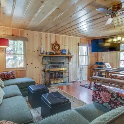 Cozy Bobby Grey Manor