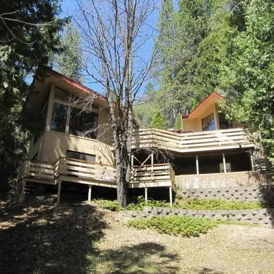 18A Pohono Pines