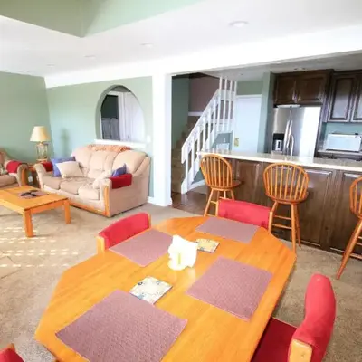 Mammoth Ski Racquet Club 66