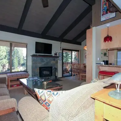 Discovery 4 142 Loft