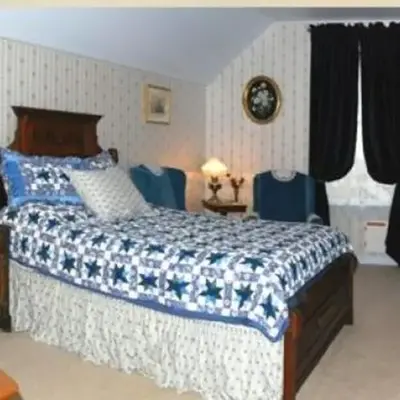 B Street House Inn