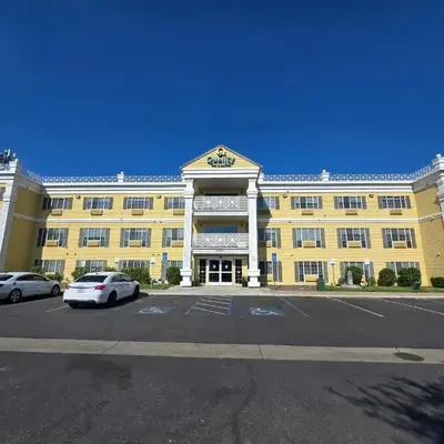Quality Inn & Suites Tulare