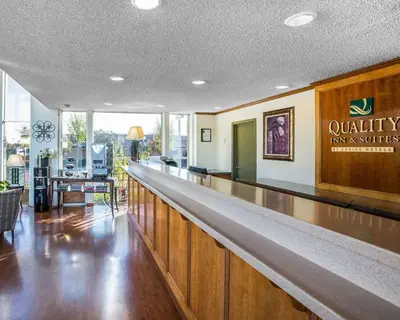 a empty waiting area of a hair salon at Quality Inn & Suites Cameron Park Shingle Springs in Cameron Park