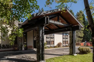 awning in front of a building on a street at Inn At Truckee in Truckee