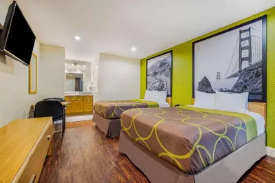 Gallery image of Super 8 by Wyndham Auburn in Auburn