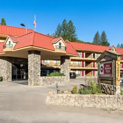 Best Western Plus Yosemite Way Station