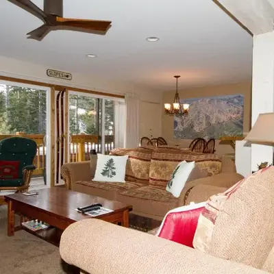 Mammoth Ski Racquet Club 82