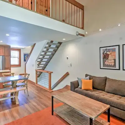 Modern Condo with Balcony - Walk to Northstar Lifts!