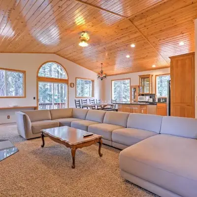 Family Tahoe Donner Retreat Less Than 2 Mi to Downhill Ski
