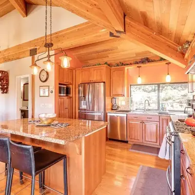 1 Mi to Lake Tahoe Home with Hot Tub and Decks