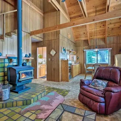 Near Hiking and Skiing Bear Valley Cabin!