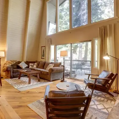 Near Skiing and Hiking Carnelian Bay Cabin