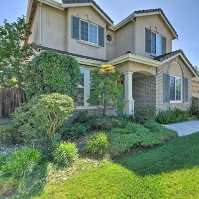 Family-Friendly Tracy House with Patio and Grill!