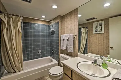Gallery image of Tahoe Townhome Dreamin about 3 Miles to Lake and Skiing! in Incline Village