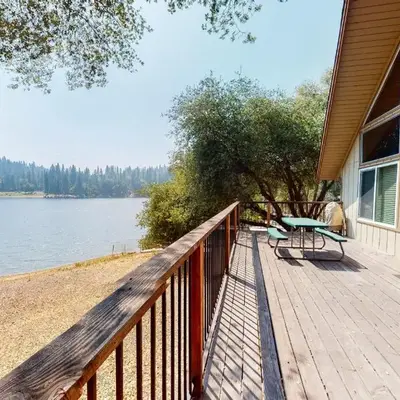 Allen Edgewater Retreat