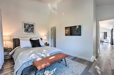 Gallery image of Modern Midtown Haven with Garage Mt Rose Day Trips! in Reno