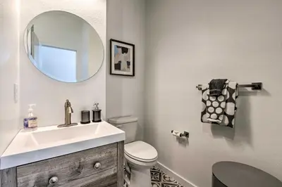 Gallery image of Modern Midtown Haven with Garage Mt Rose Day Trips! in Reno