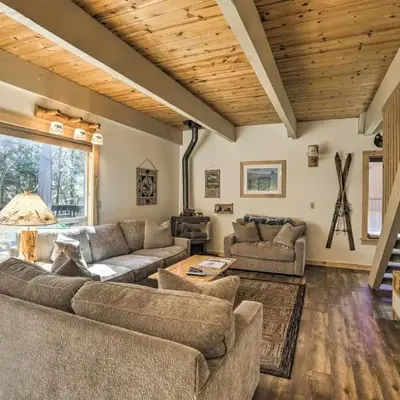 3 Mi to Lake Tahoe Quiet Incline Village Cabin!