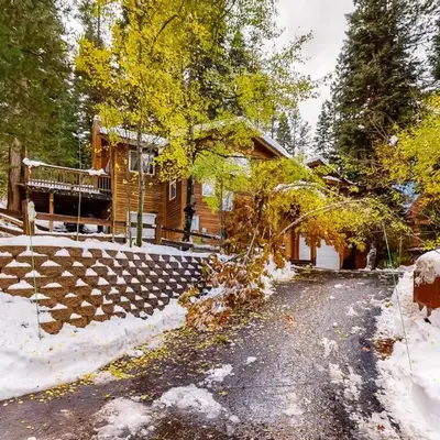 Laurelwood Manor