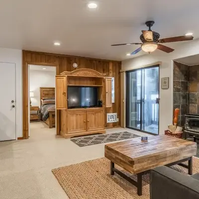 Hidden Valley Village #103 nicely updated 1 bedroom 1 bathroom condo short 10 min walk from Village