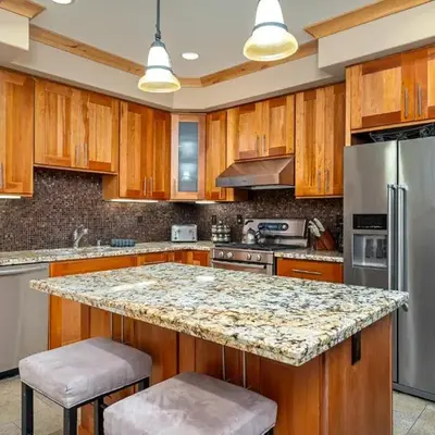 Modern Condo - Jacuzzi Tub SM #201