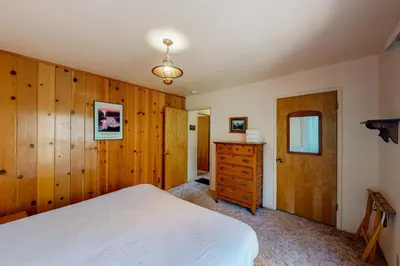 Gallery image of Nunes Cabin in Bass Lake