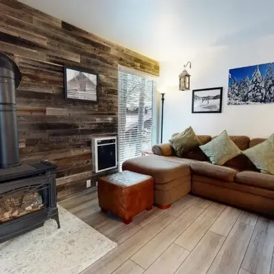 Mammoth Estates Condo - Free Parking & Pet Friendly